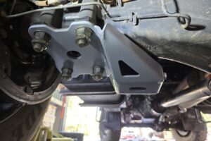 Isuzu NPS 4×4 Heavy Duty Rear Shock Mounts Bolt On - Image 4